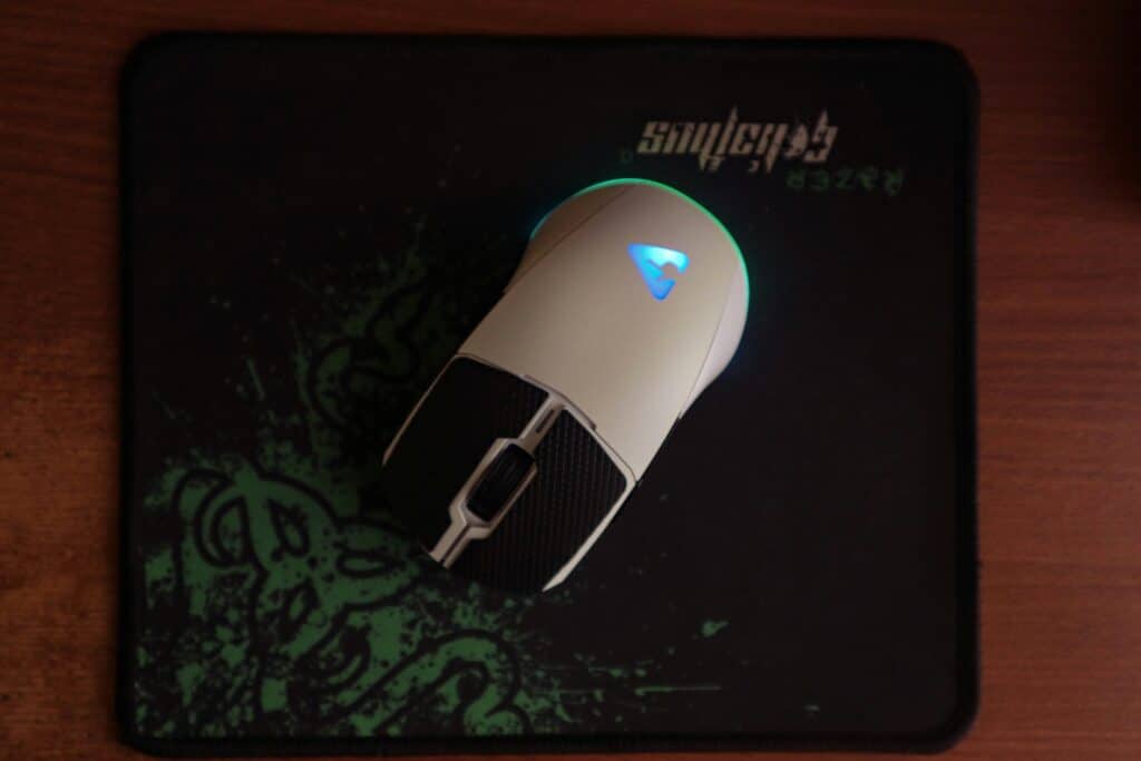 souris gaming sans fil